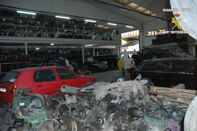 Interior desguace de Calahorra donde se realizó parte de la operación 