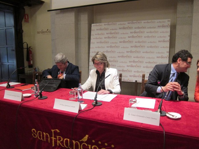 Fernando José Burgaz, la conselleira Rosa Quintana y Tomás Fernández-Couto