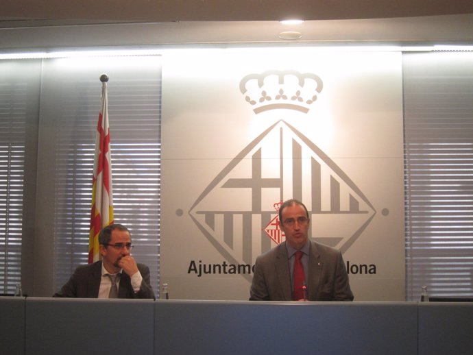 El teniente de alcalde A.Vives y el gerente de Infraestructuras M.Valdés