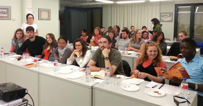 Alumnos del Máster Erasmus Mundus en el Consejo Regulador Cecina de León