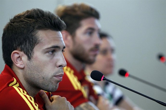 Jordi Alba en rueda de prensa con Sergio Ramos
