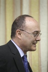 El Banco de España pide políticas de empleo para elevar la cualificación de los parados con menor formación