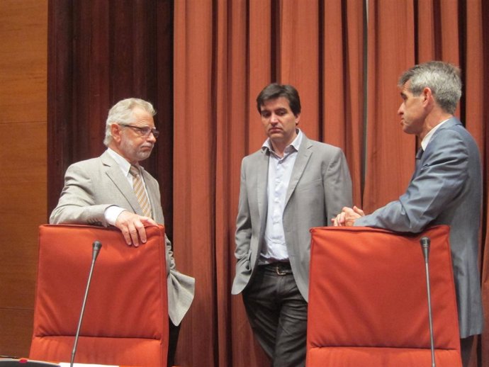 Carles Viver Pi-Sunyer, Sergi Sabrià (IEA), Antoni Bayona (letrado Parlament)
