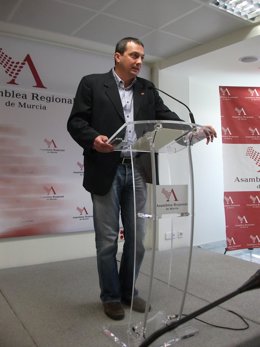 Pujante ofrece rueda de prensa en Asamblea Regional