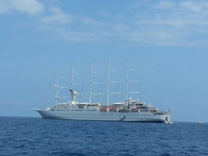 Crucero que ha recalado en el puerto de Sóller