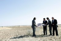 González defiende el aeródromo del Sureste ante la falta de espacio para aviación ejecutiva y lo desvincula de Eurovegas