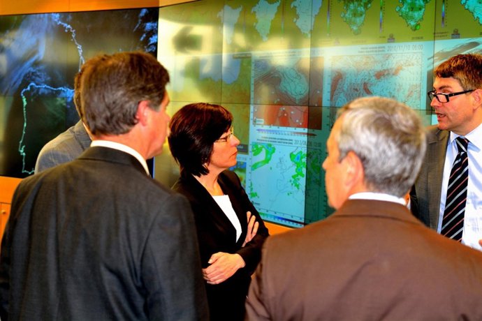 La consejera de seguridad, estefanía beltrán de heredia en su visita a euskalmet