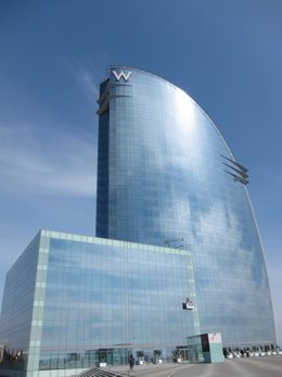 Hotel W de Barcelona, conocido también como Hotel Vela