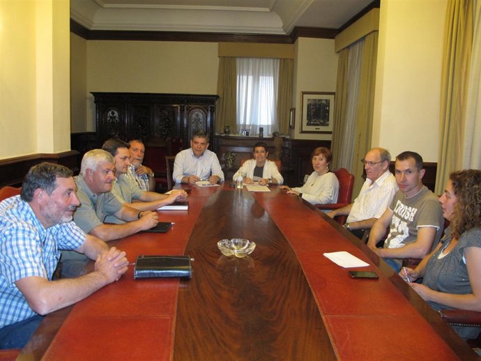 Concejales de Personal y Barrios Rurales de Teruel con alcaldes pedáneos