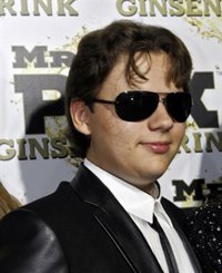 Hijo de Michel Jackson dice que su padre lloraba cuando hablaba con AEG