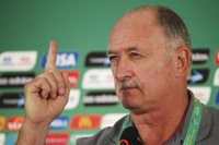 Scolari: "Sabemos que no jugamos bien"