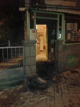 Sede de IU en Morazalzar incendiada
