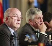 Almunia dice el 'tax lease' es incompatible con la norma europea