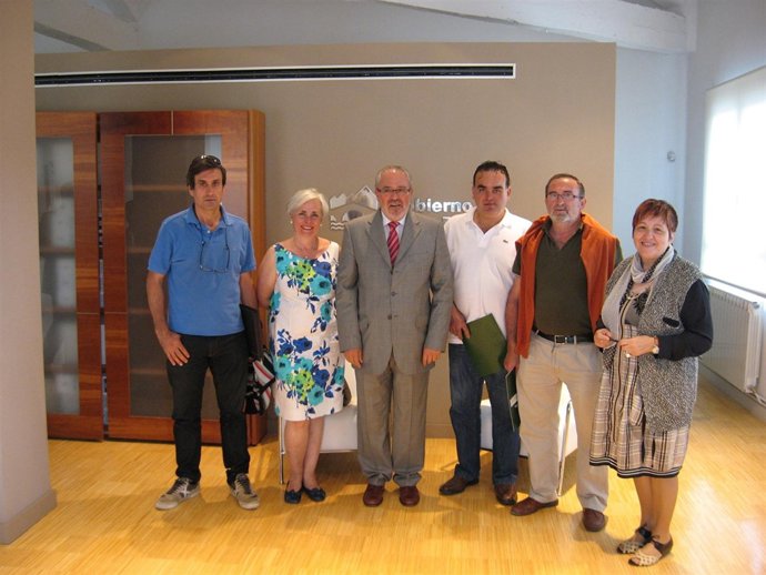 Firma mancomunidades con Nieto