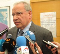 Guerra sobre Griñán: "No sé si una decisión de tanta importancia fue previamente conversada con la dirección nacional"