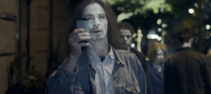 Nokia carga contra el iPhone 5 y sus "usuarios zombis" en un anuncio