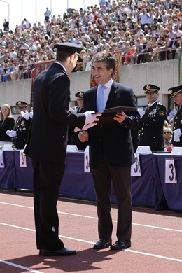 Cosidó en la jura en Ávila