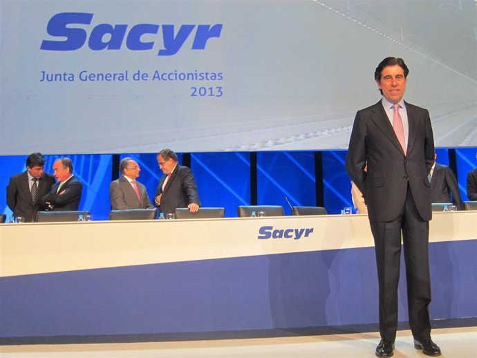 El presidente de Sacyr, Manuel Manrique, ante la junta de accionistas del grupo