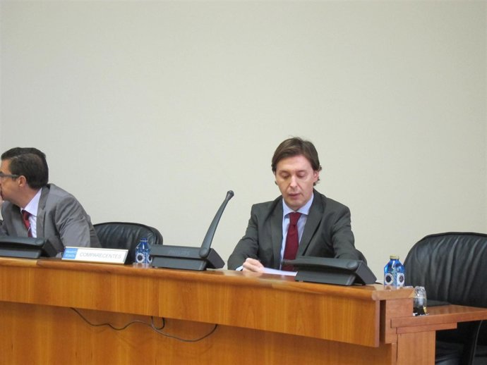 Jesús Gamallo en el Parlamento.