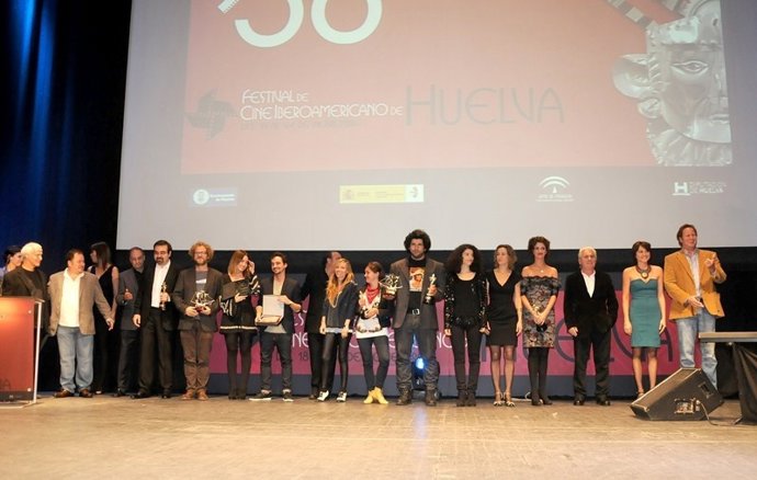 Foto de los premiados en la 38 edición del Festival de Cine Iberoamericano. 