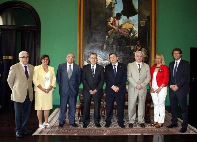 Miembros de Laboratorios Ordesa y de las universidades de Cantabria y Zaragoza