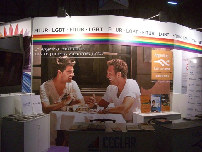 Stand De Fitur Gay