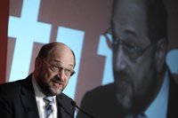Schulz: 6.000 millones de euros para el paro juvenil es "una gota en el océano"
