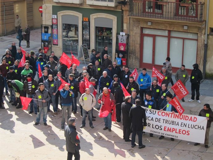 Trabajadores de la Fábrica de Armas de Trubia