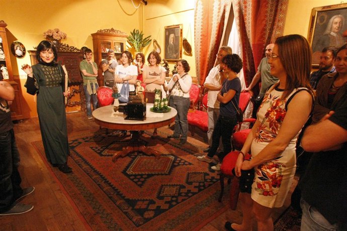 Visita a 'Fantasmagorías'