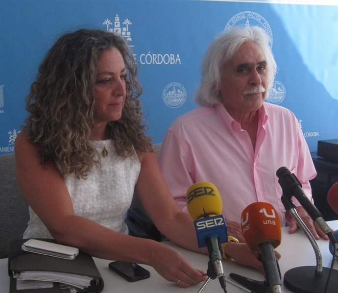 Rafael Gómez con Aurora Aguilar