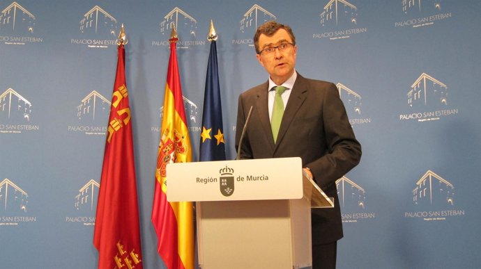 José Ballesta en rueda de prensa en Palacio de San Esteban