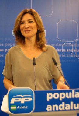 La vicesecretaria del PP-A Alicia Martínez hoy en rueda de prensa