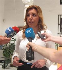 Junta pide a Rajoy qué explique "a las claras" por qué recurre el decreto de vivienda y qué encierra el rescate bancario