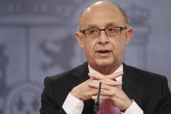 Ministro de Hacienda, Cristóbal Montoro, en el Consejo de Ministros