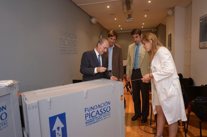 Obras de picasso embaladas para una exposición en corea Caneda de la Torre 