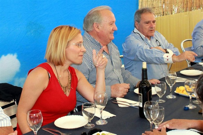 Rus junto a Tarazona en un almuerzo