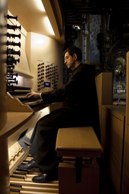 Organista Jordi-Agustí Piqué, monje benedictino de Montserrat
