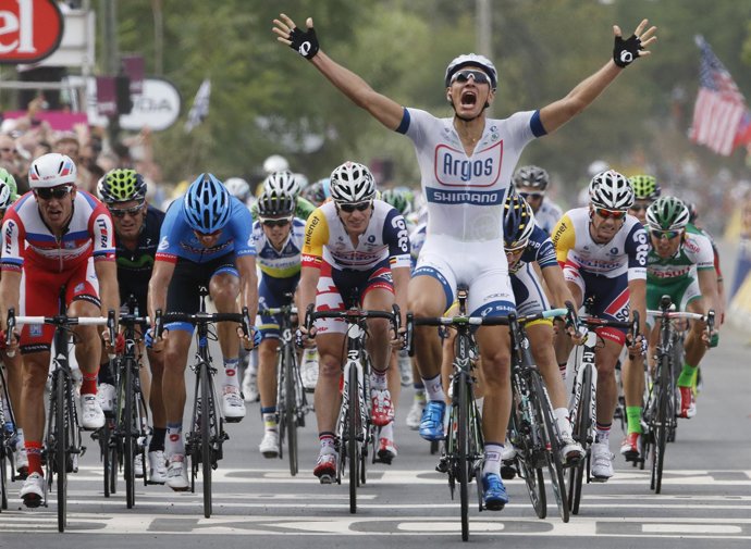 Marcel Kittel gana la primera etapa del Tour