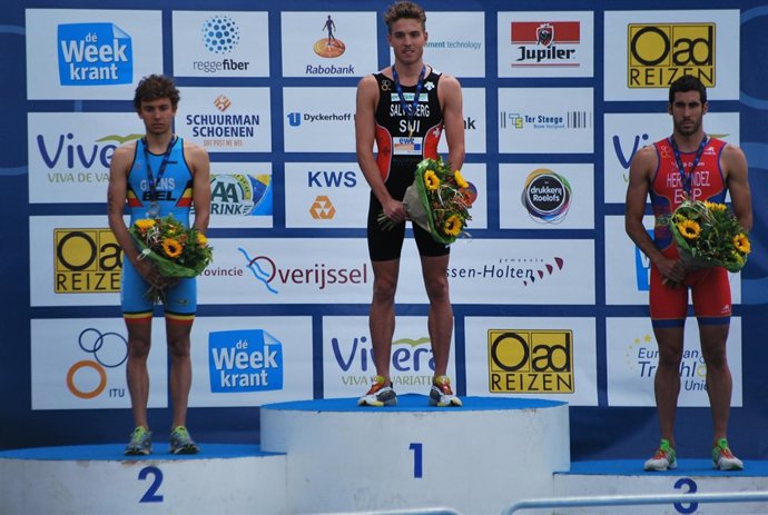 Podio del europeo sub-23 de triatlón