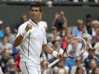 Djokovic arrolla a Chardy y accede a octavos