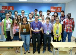 El secretario general del PSN con las JJSS.