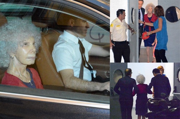 La Duquesa de Alba reaparece y camina despues de su caida en Roma