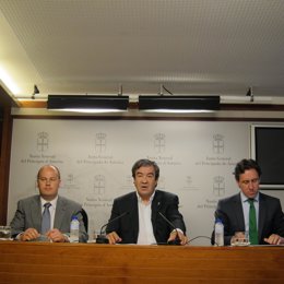 Cascos con los también diputados de Foro Longo y Campo