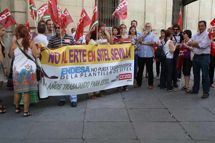 Protesta de los trabajadores de 'Sitel'.