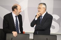 Griñán: Si Rubalcaba quiere ir a primarias para la Presidencia "debe decirlo"