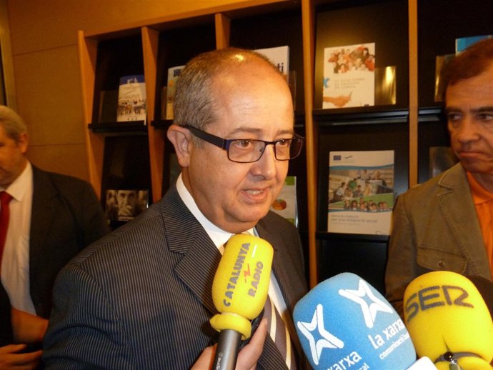 El conseller de Empresa y Empleo, Felip Puig, valora el paro registrado en junio