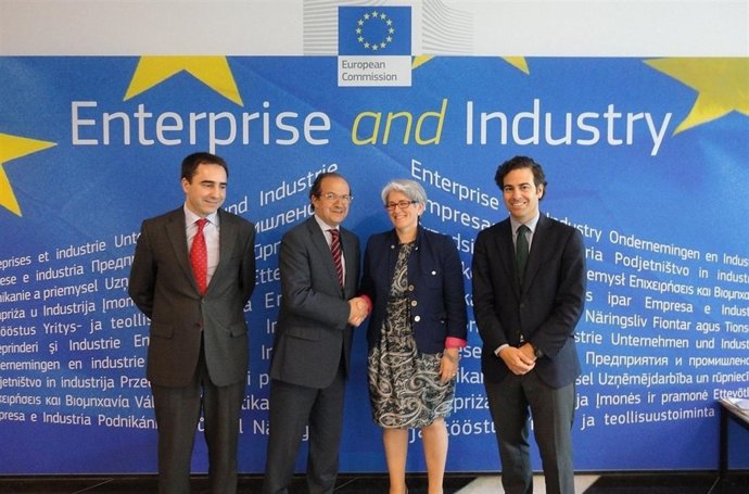 La consejera Lourdes Goicoechea se ha reunido con representantes de la CE.