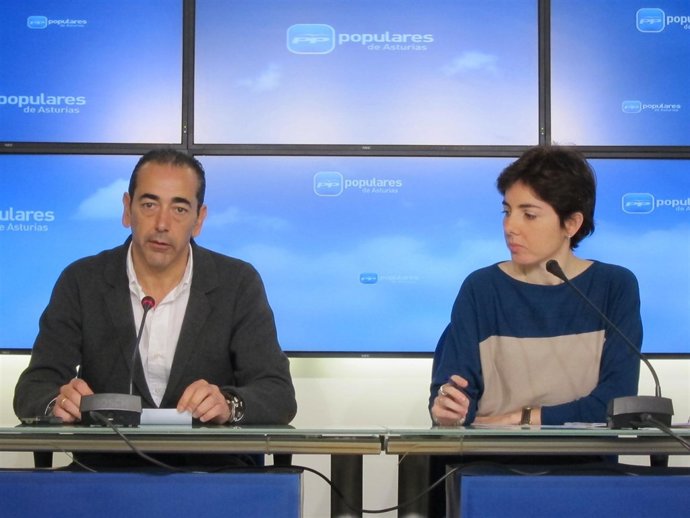 Los diputados del Partido Popular, Fernando Goñi y Emma Ramos 