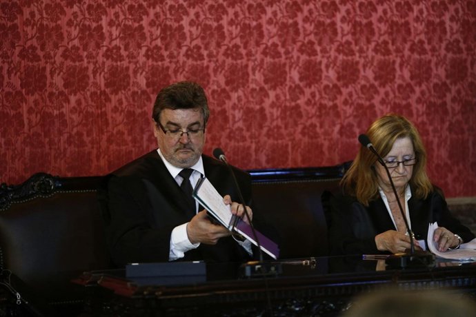 Vista del Supremo con el abogado de Matas