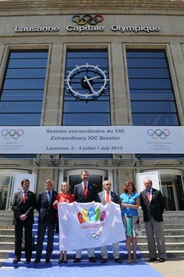 El Príncipe antes de entrar en el ensayo de la presentación                     